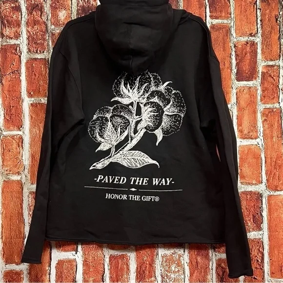 “Honor The Gift Black Hoodie 2023 Small – New” - Picture 3 of 8